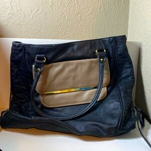 Steve Madden Big Shoulder Hand Held Hobo Purse For Travel Or Everyday